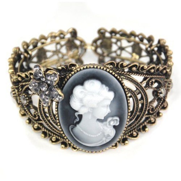 PinkDiva Boutique Jewelry - Victorian Antiqued Brass Cameo Cuff Bracelet